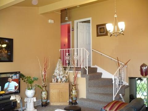 8907 Robin Dr, Des Plaines, IL 60016 photo 3