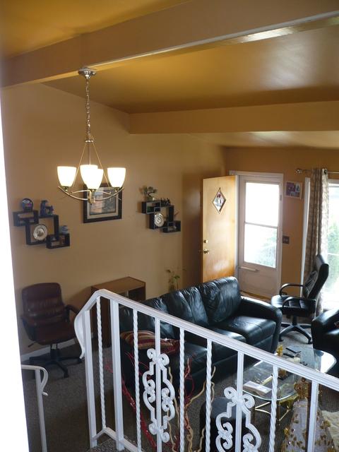 8907 Robin Dr, Des Plaines, IL 60016 photo 4