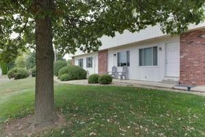 1510 Hancock Dr #4, Normal, IL 61761 photo 1