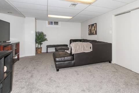561 Rose Ave, Des Plaines, IL 60016 photo 10