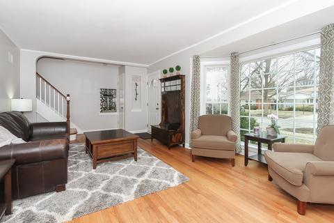561 Rose Ave, Des Plaines, IL 60016 photo 5