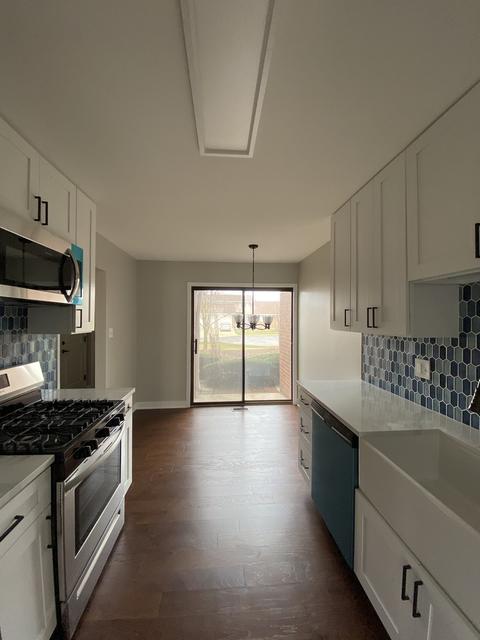 1254 Borough Ct, Wheaton, IL 60189 photo 8