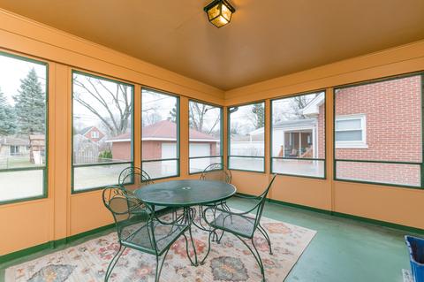 407 S Pine St, Mount Prospect, IL 60056 photo 3