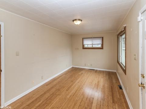 1951 E Cedar Pl, Kankakee, IL 60901 photo 5
