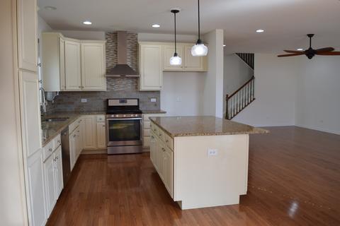 1222 Falcon Ridge Dr, Elgin, IL 60124 photo 8