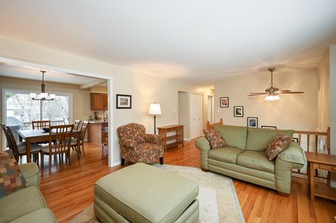 1280 Kent Ct, Wheaton, IL 60189 photo 5