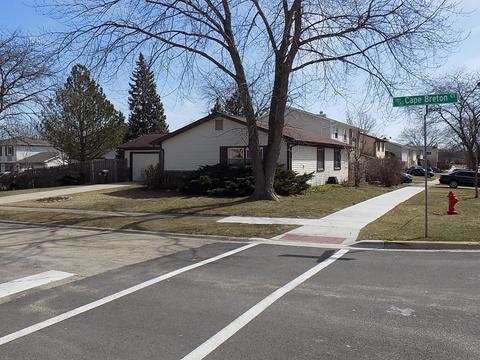 1689 Cape Breton Ct, Hoffman Estates, IL 60192 photo 3