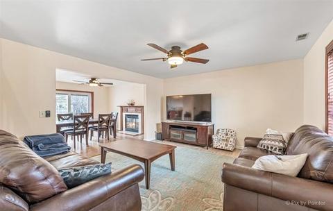 2940 Juniper Ct, Aurora, IL 60502 photo 5