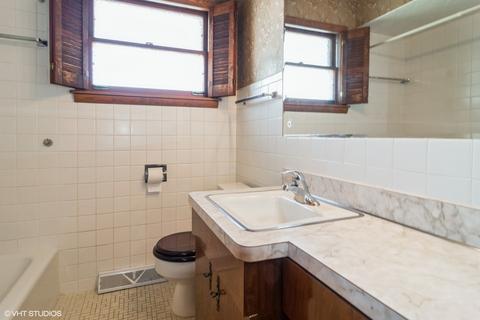 1525 N Lee Blvd, Berkeley, IL 60163 photo 10