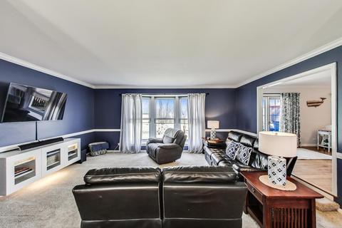 4100 Oaksbury Ln, Rolling Meadows, IL 60008 photo 5