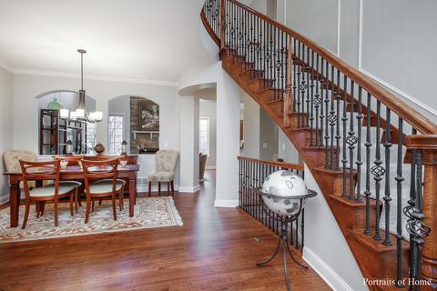 1743 Elyse Ln, Naperville, IL 60565 photo 2