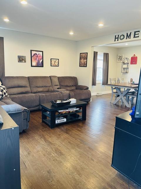 2334 Ruby St, Melrose Park, IL 60164 photo 3