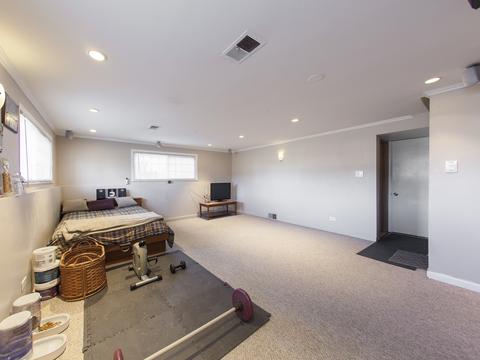 1109 Irwin Ave, Des Plaines, IL 60018 photo 23