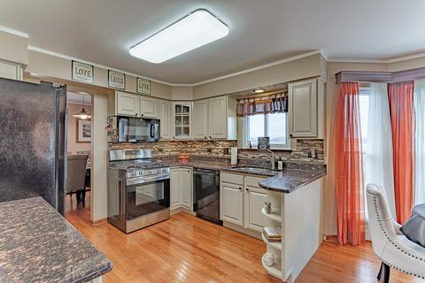 1000 Longford Rd, Bartlett, IL 60103 photo 10