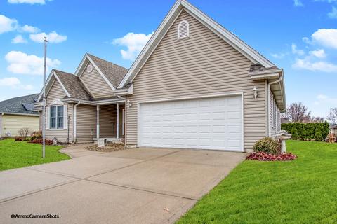 704 Buffalo Dr, Minooka, IL 60447 photo 2