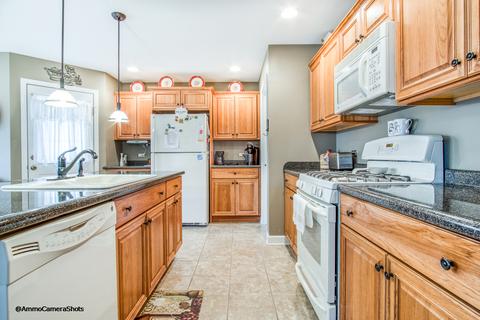 704 Buffalo Dr, Minooka, IL 60447 photo 11