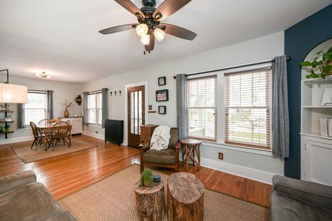 1044 Garner Ave, Wheaton, IL 60187 photo 8