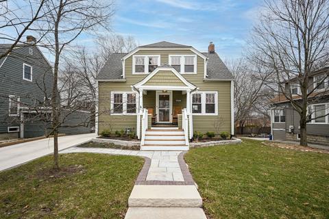 1044 Garner Ave, Wheaton, IL 60187 photo 2