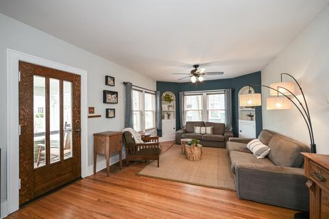 1044 Garner Ave, Wheaton, IL 60187 photo 6