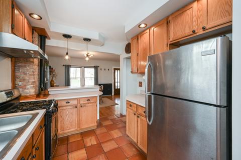 1044 Garner Ave, Wheaton, IL 60187 photo 14