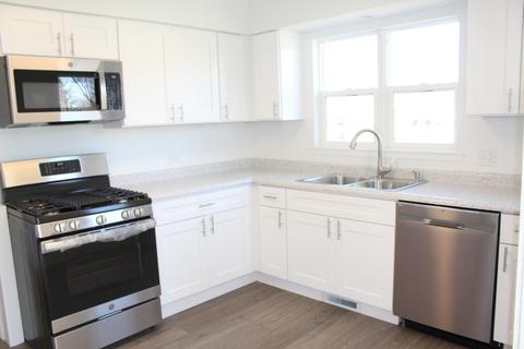 793 Stewart Ave, Elgin, IL 60120 photo 8