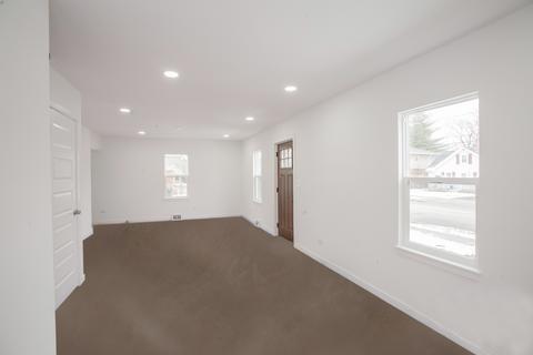 793 Stewart Ave, Elgin, IL 60120 photo 18
