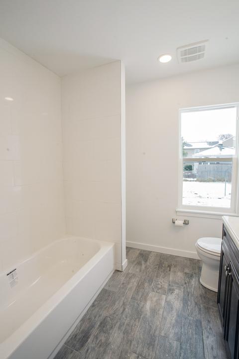 793 Stewart Ave, Elgin, IL 60120 photo 11