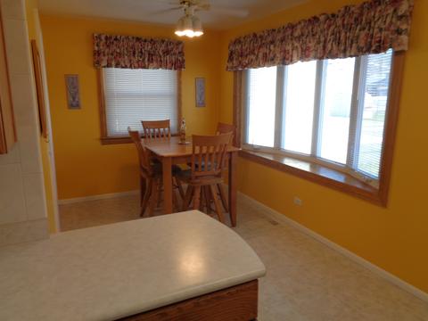 505 Bell Dr, Des Plaines, IL 60016 photo 12