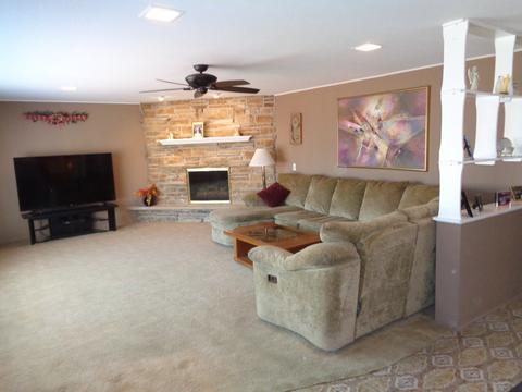 505 Bell Dr, Des Plaines, IL 60016 photo 14