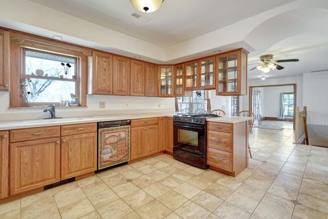 115 Cass St, Spring Grove, IL 60081 photo 6