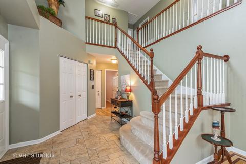 1960 Peach Tree Ln, Algonquin, IL 60102 photo 2