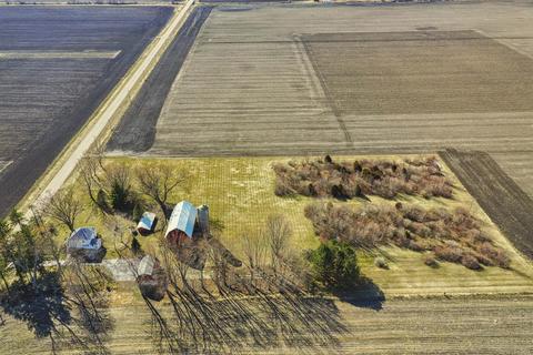 23314 Graf Rd, Harvard, IL 60033 photo 4