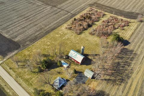 23314 Graf Rd, Harvard, IL 60033 photo 3