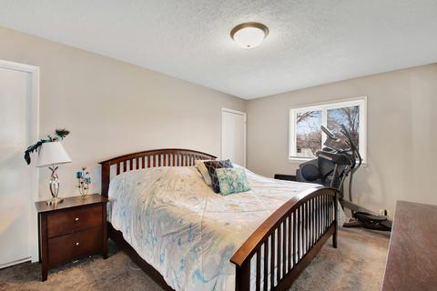 30 Des Plaines Ln, Hoffman Estates, IL 60169 photo 6