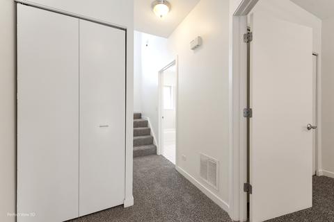 834 E 42nd Pl #2, Chicago, IL 60653 photo 17