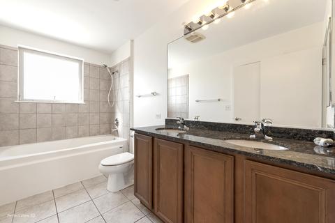 834 E 42nd Pl #2, Chicago, IL 60653 photo 13
