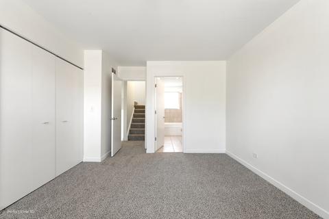834 E 42nd Pl #2, Chicago, IL 60653 photo 12