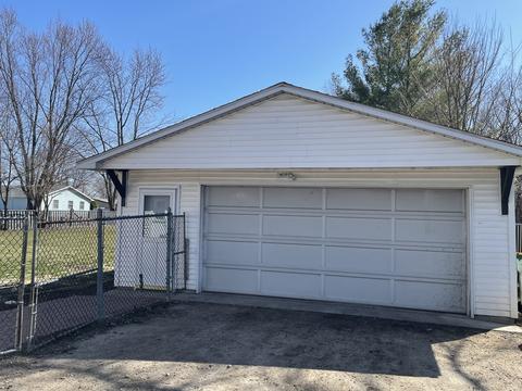 185 E Cermak Rd, Braidwood, IL 60408 photo 17