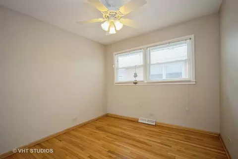 865 Madelyn Dr, Des Plaines, IL 60016 photo 11