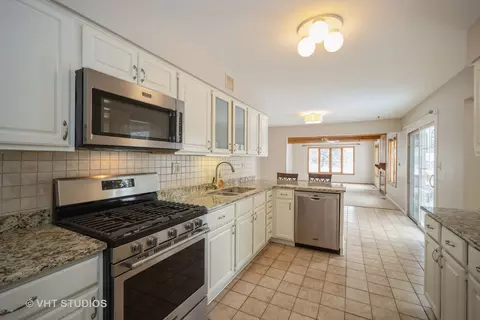 865 Madelyn Dr, Des Plaines, IL 60016 photo 5