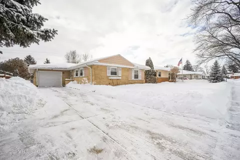 865 Madelyn Dr, Des Plaines, IL 60016 photo 2