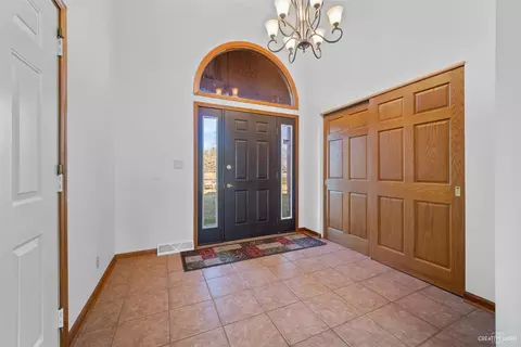 49 Stainfield Dr, Plano, IL 60545 photo 3