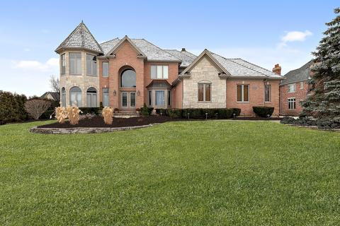 8651 Crest Ct, Burr Ridge, IL 60527 photo 1