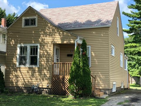 821 Bangs St, Aurora, IL 60505 photo 1