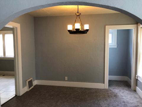 821 Bangs St, Aurora, IL 60505 photo 3