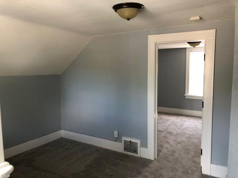 821 Bangs St, Aurora, IL 60505 photo 7
