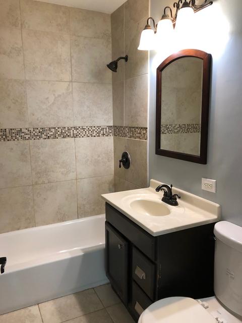 821 Bangs St, Aurora, IL 60505 photo 5