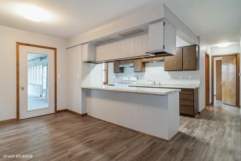 1002 E Arnold St, Sandwich, IL 60548 photo 9
