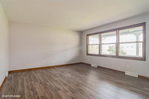 1002 E Arnold St, Sandwich, IL 60548 photo 5