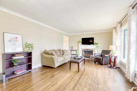 2208 Central Rd, Glenview, IL 60025 photo 2
